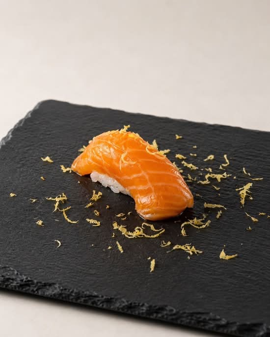 Nigiri Salmon